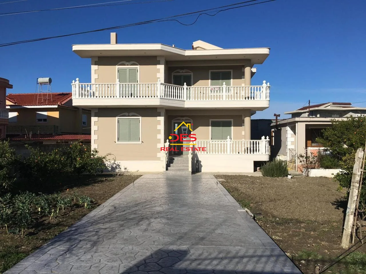 Shitet vilë 2 katëshe në novoselë ,vlorë.