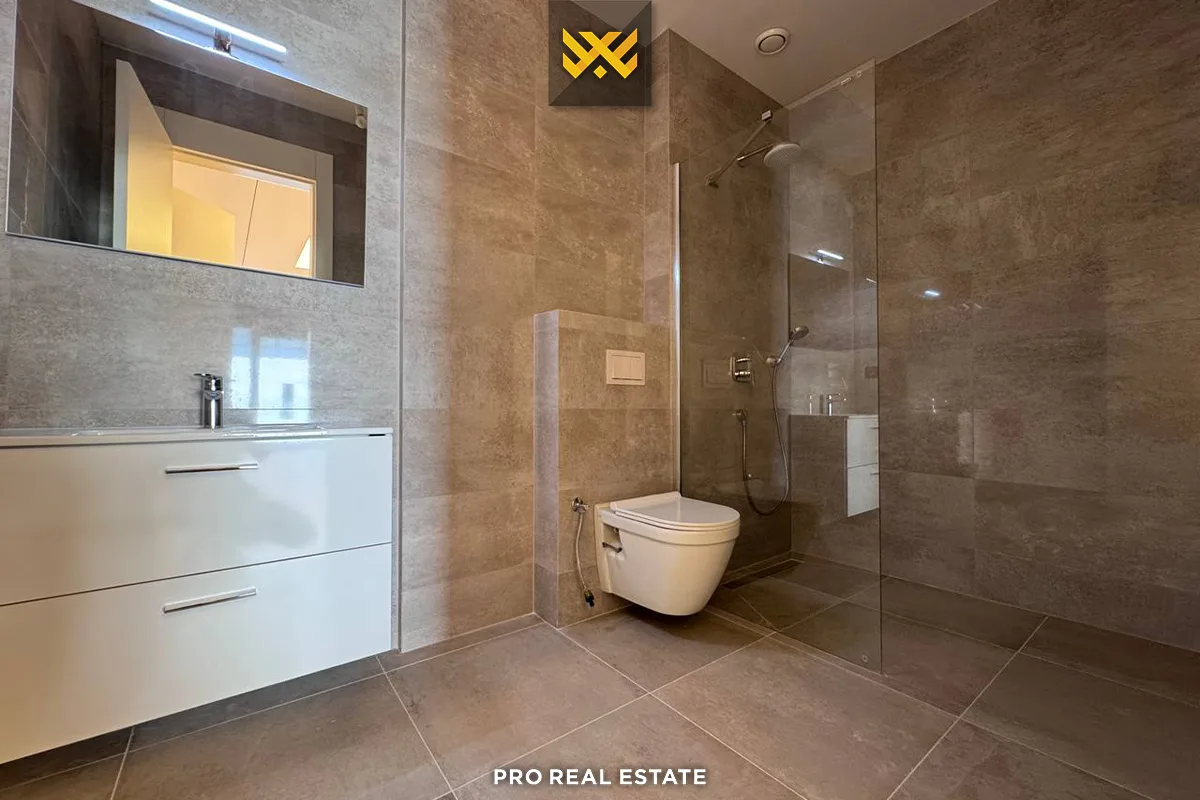 Terracier 202m² + 77.8m² me #QIRA në Lagjen Marigona Hill