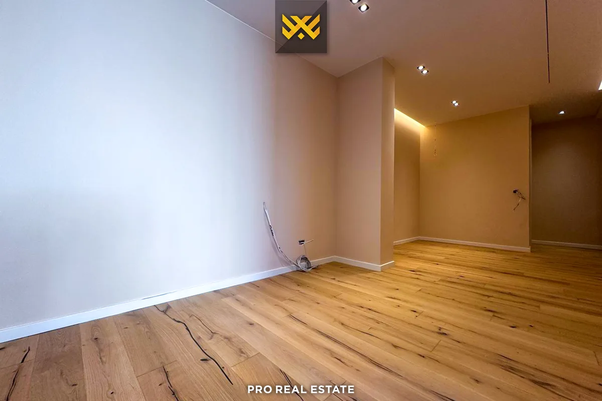 Terracier 202m² + 77.8m² me #QIRA në Lagjen Marigona Hill