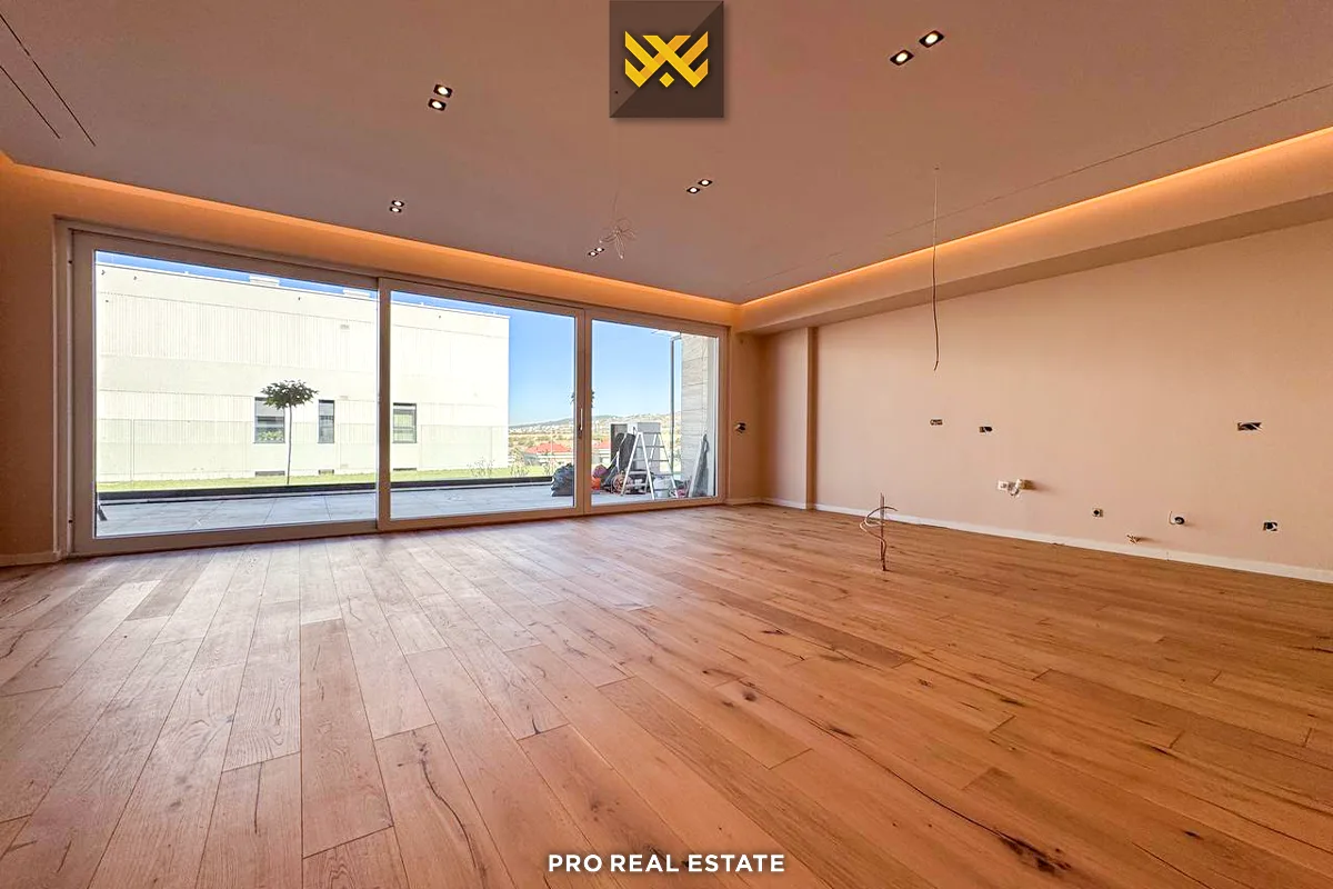 Terracier 202m² + 77.8m² me #QIRA në Lagjen Marigona Hill