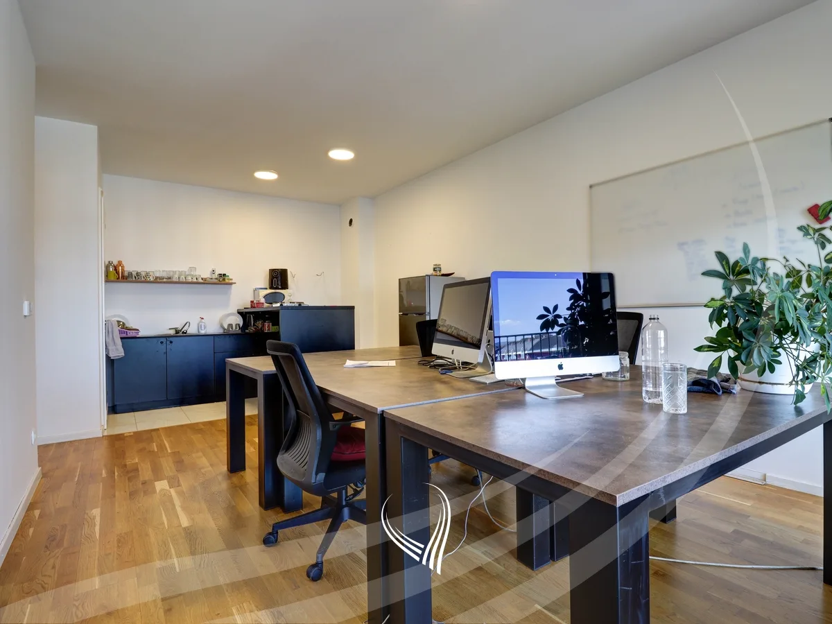 Zyre me 3 dhoma pune me qira në lagjen Lakrishtë – Dukagjini Residence