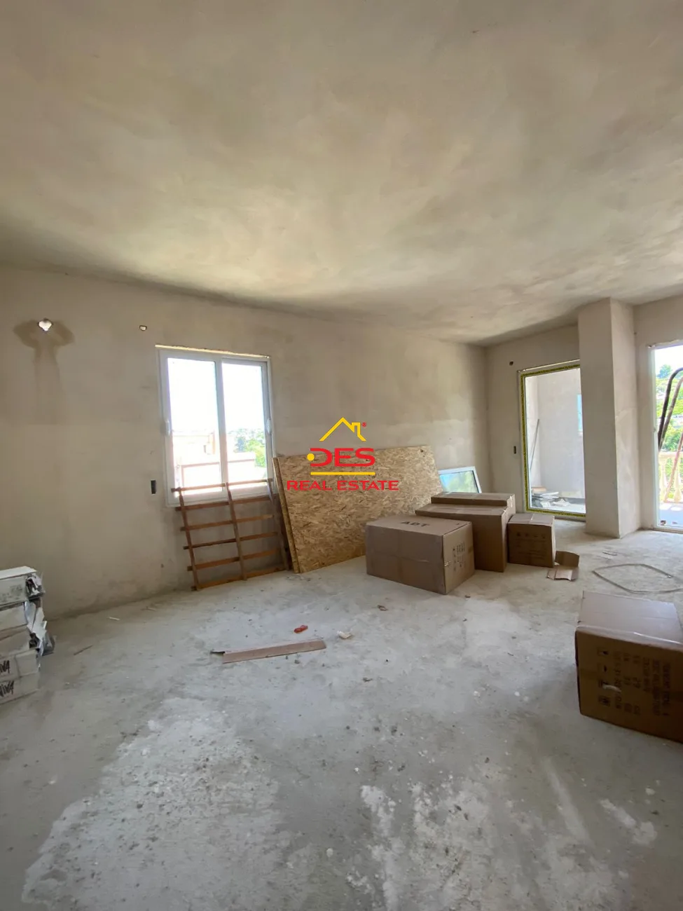 Shitet apartament 1+1 pranë sheshit te flamurit, vlorë