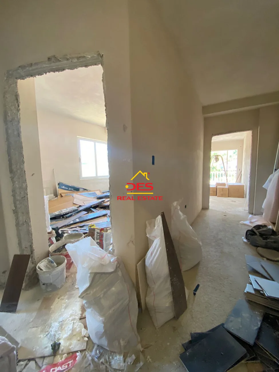 Shitet apartament 1+1 pranë sheshit te flamurit, vlorë