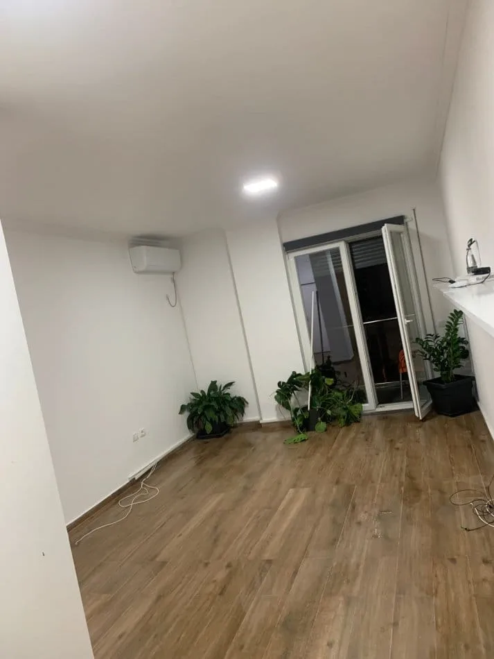 Zyre Me Qera 1+1 Tek Myslym Shyri (ID BZ2612) Tirane