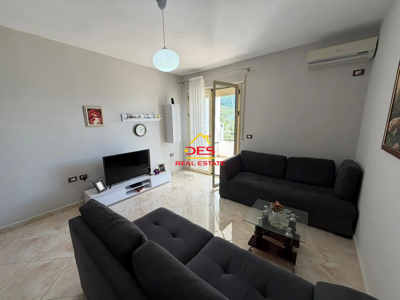 Jepet me qira apartament 1+1 me pamje nga deti në lungomare, vlorë