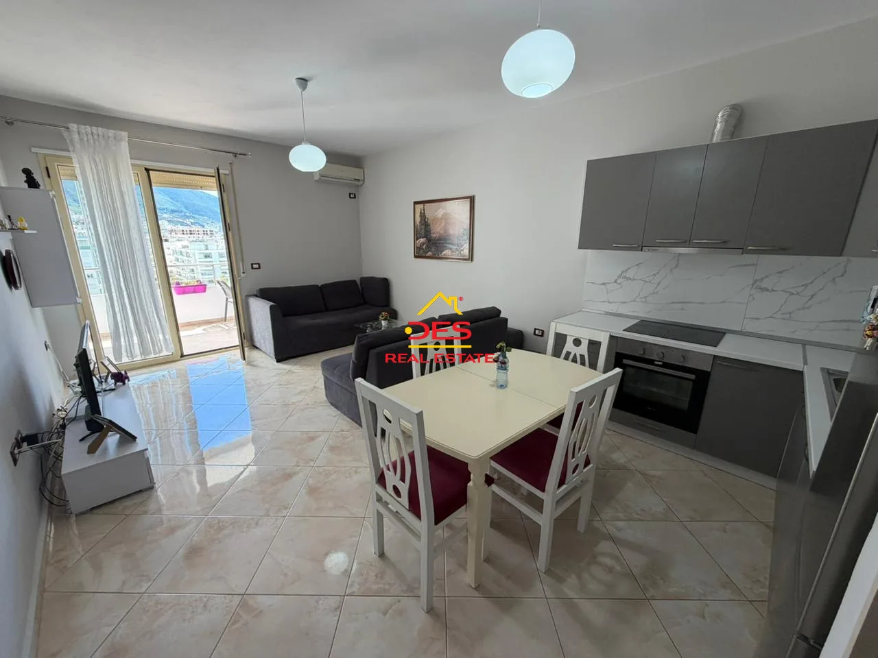 Jepet me qira apartament 1+1 me pamje nga deti në lungomare, vlorë