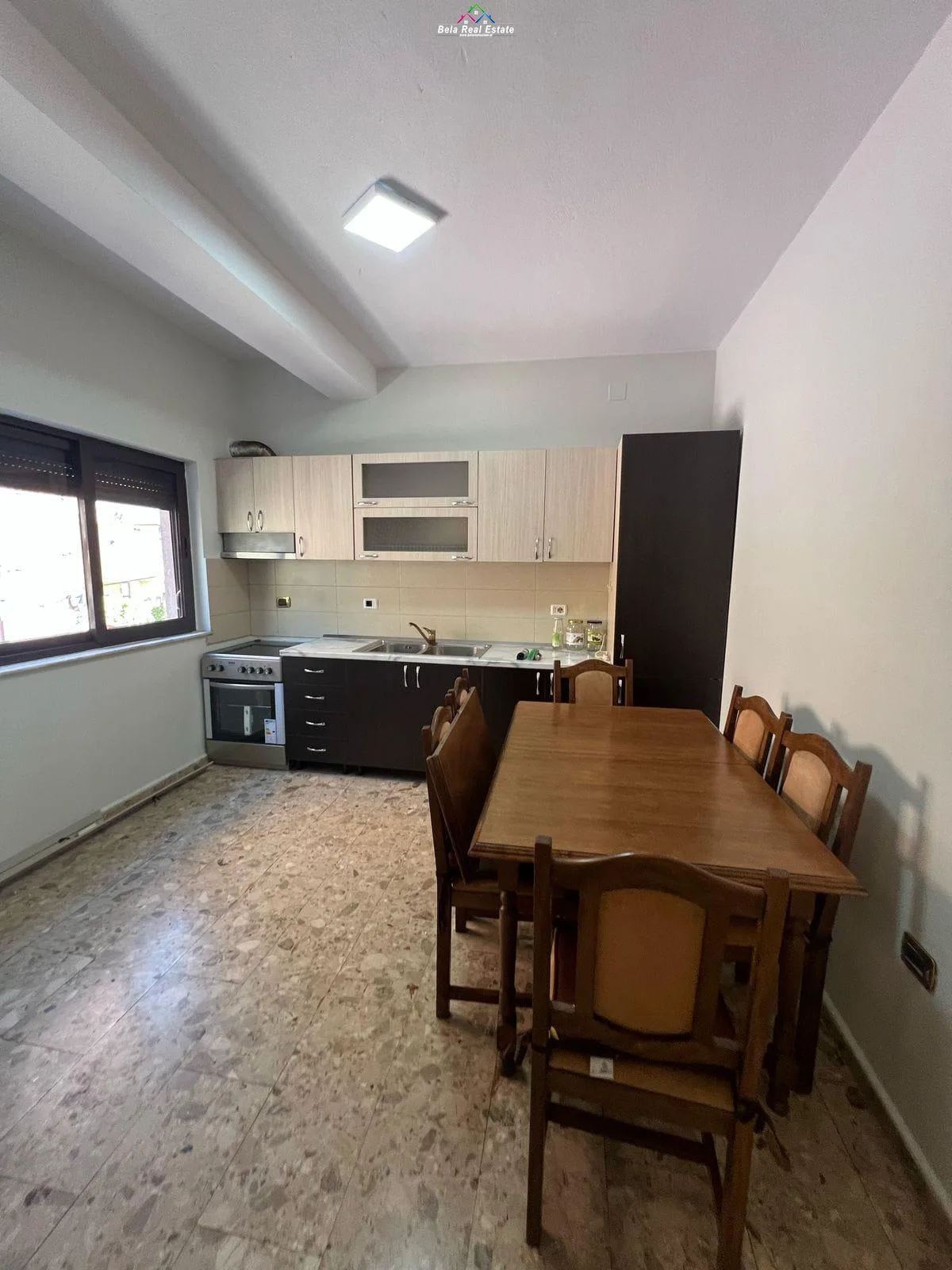 Kat Vile Me Qera 3+1 Tek Varri i Bamit (ID BV22409) Tirane