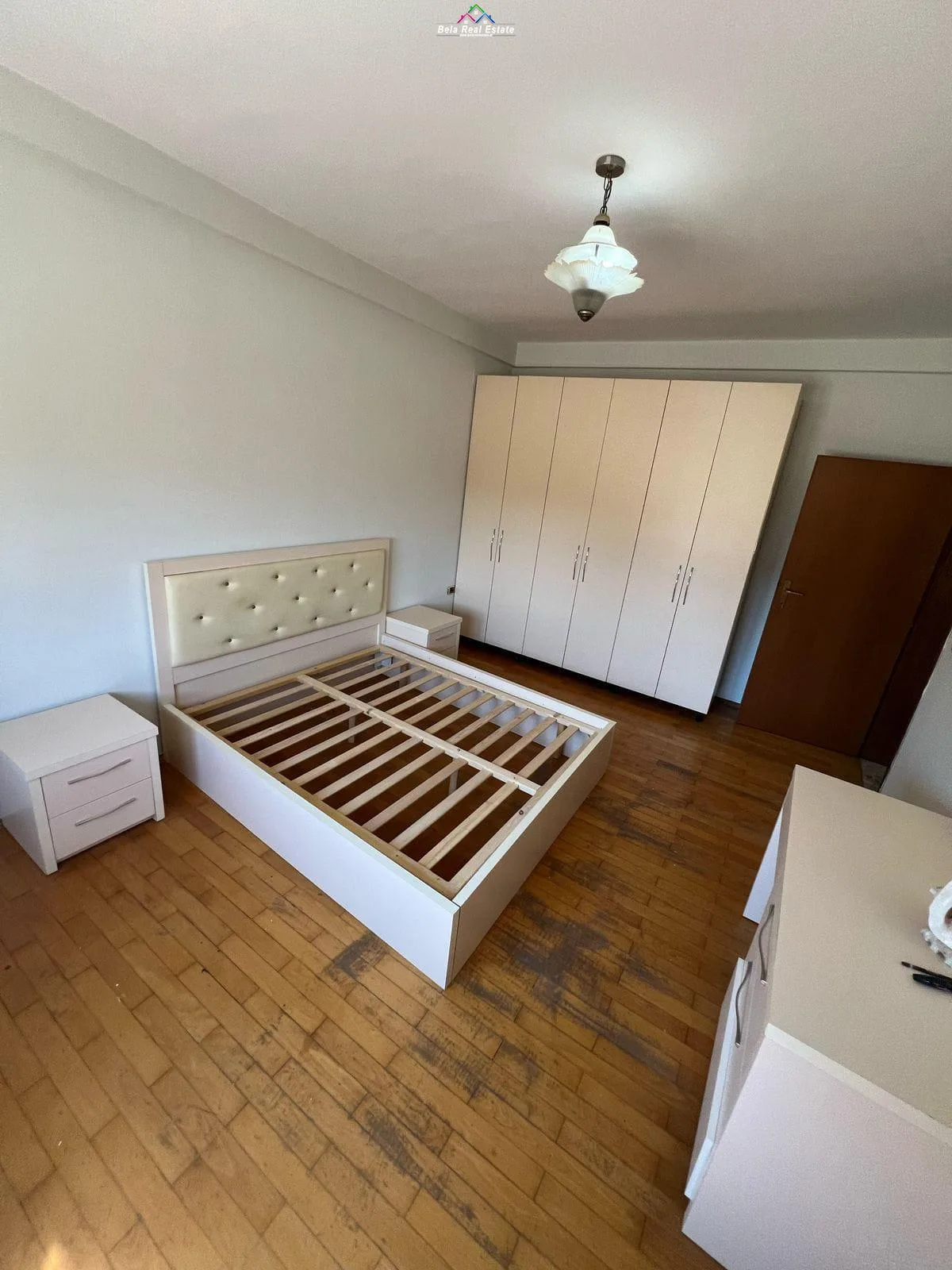 Kat Vile Me Qera 3+1 Tek Varri i Bamit (ID BV22409) Tirane