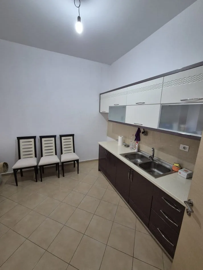 Zyre Me Qera 1+1 Ne Yzberisht (ID BZ2652) Tirane