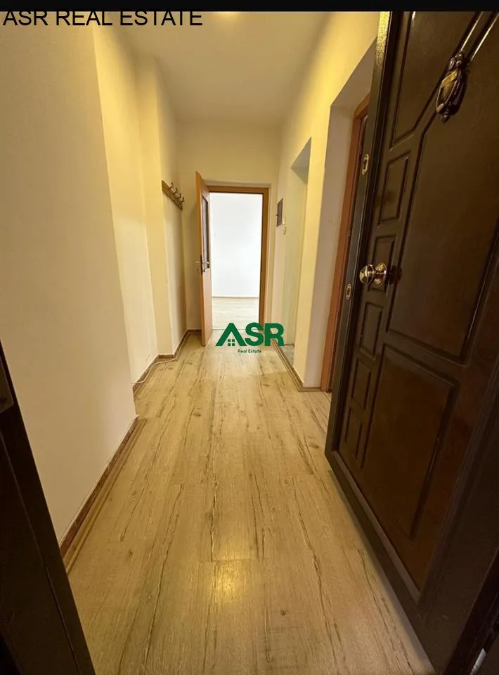 #ID:3224 Banesë/ Zyre 42m2 me #qira në qender ne shesh