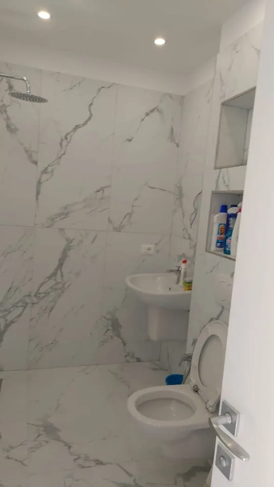 Apartament Me Qera 1+1 tek Ish Restorant Durresi (ID B2101181) Tirane.