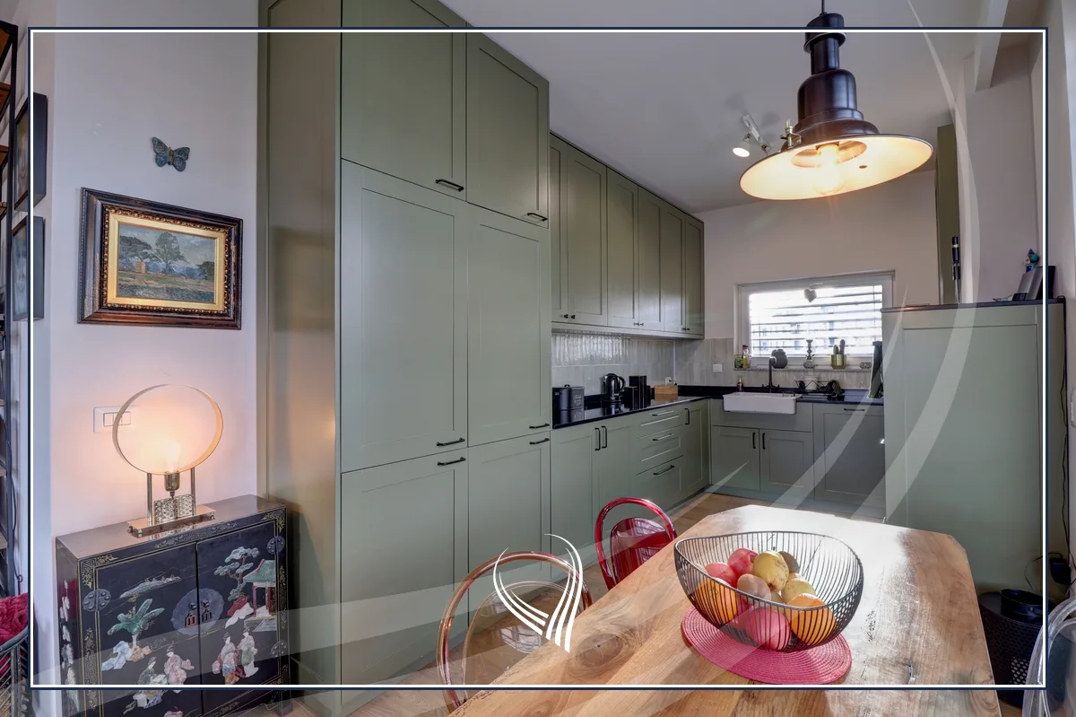 Penthouse 273m2 me qira në lagjen Mati 1 – KAWA Group