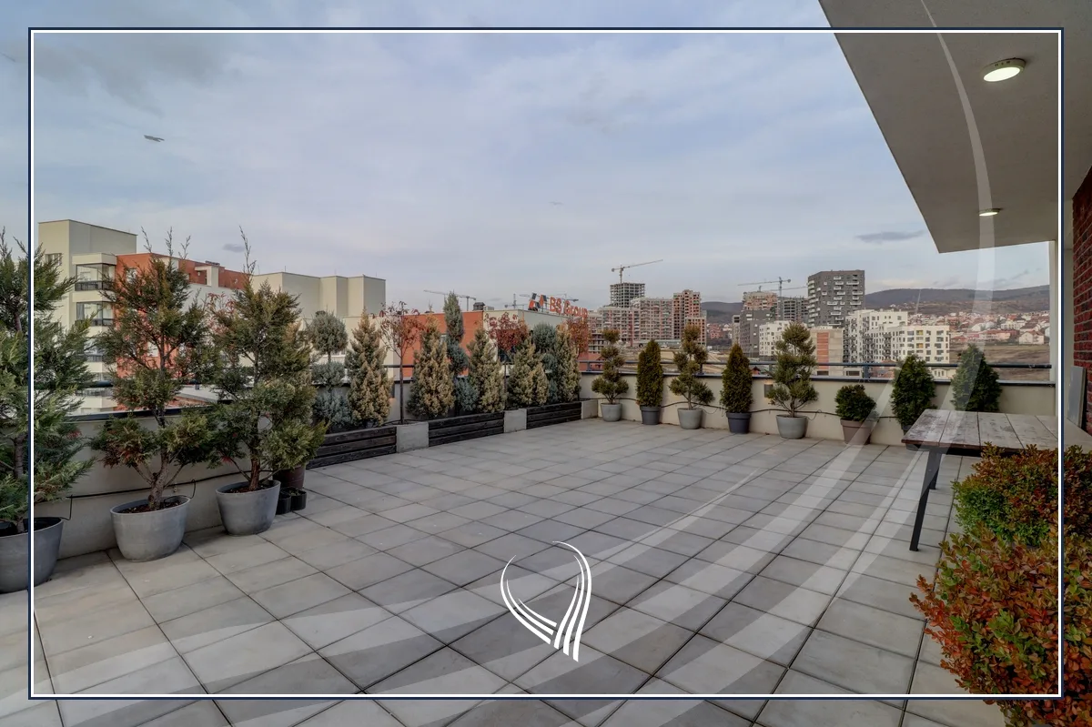 Penthouse 273m2 me qira në lagjen Mati 1 – KAWA Group