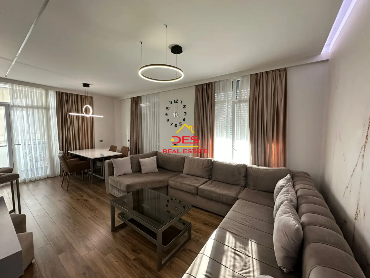 Jepet me qira apartament 2+1 në lagjen ‘kongresi’ elbasan.