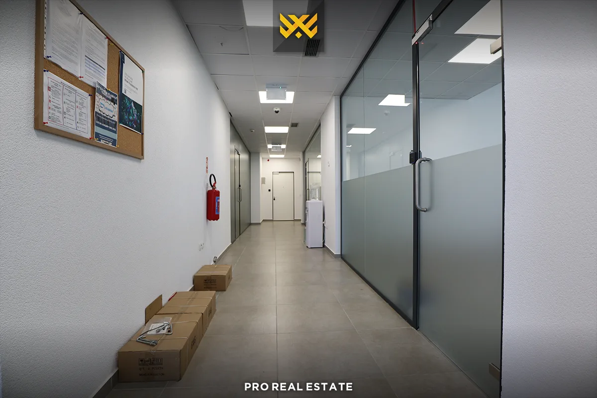 Zyrë 522m² me #QIRA në Veternik.