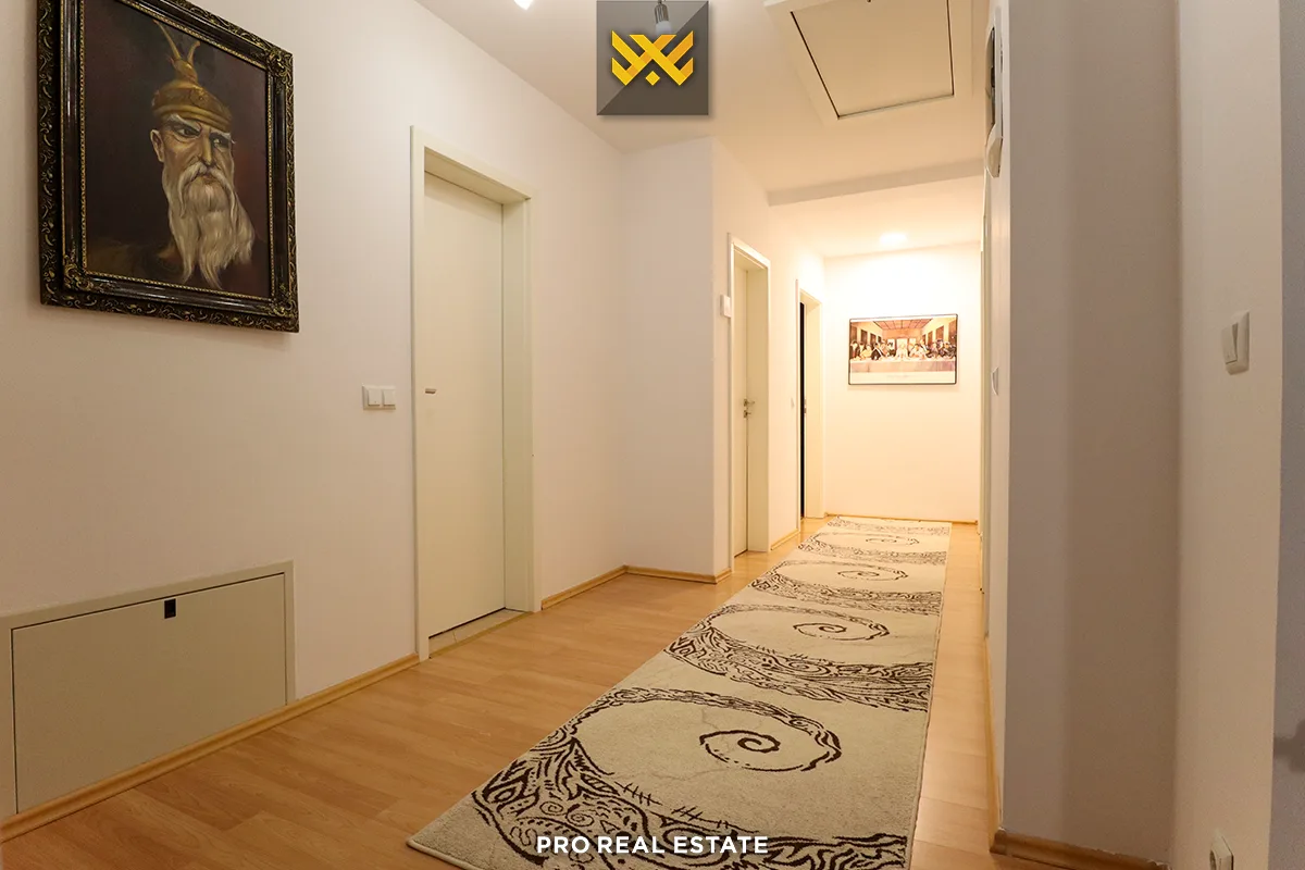 Shtëpi 229m² për #SHITJE në Veternik
