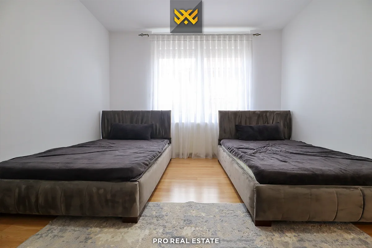 Shtëpi 229m² për #SHITJE në Veternik