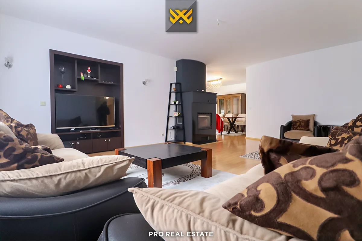 Shtëpi 229m² për #SHITJE në Veternik