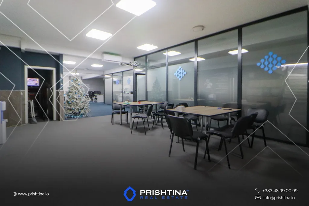 Lokal me qira 420m² në Emshir