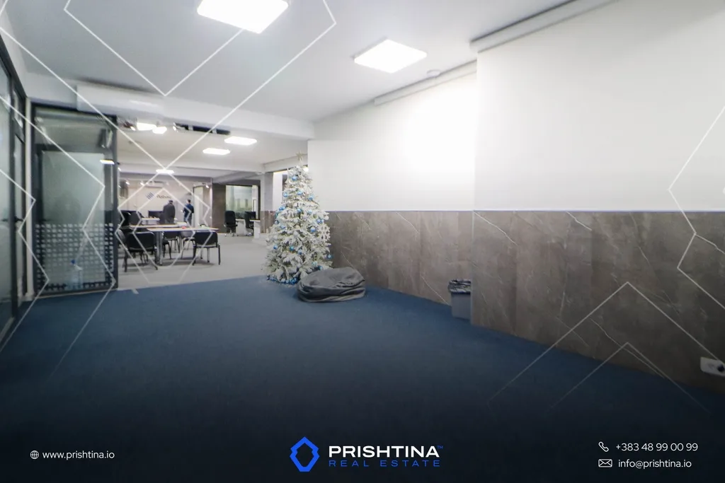 Lokal me qira 420m² në Emshir