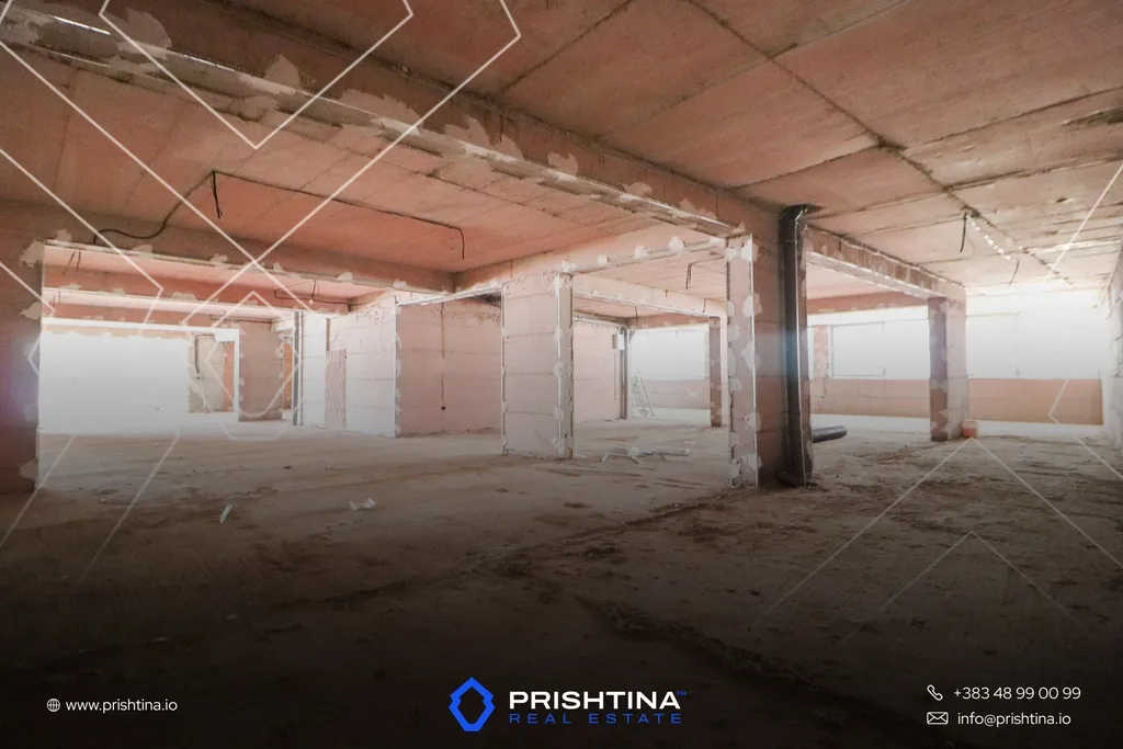 Zyrë me qira 550m² në Aktash