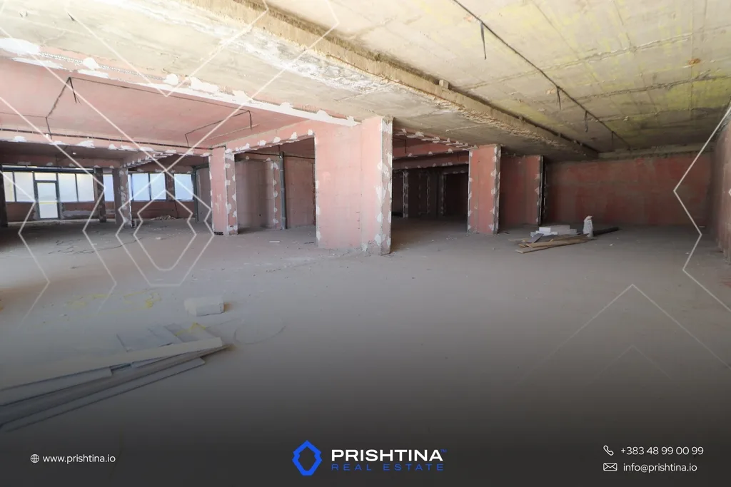 Zyrë me qira 550m² në Aktash