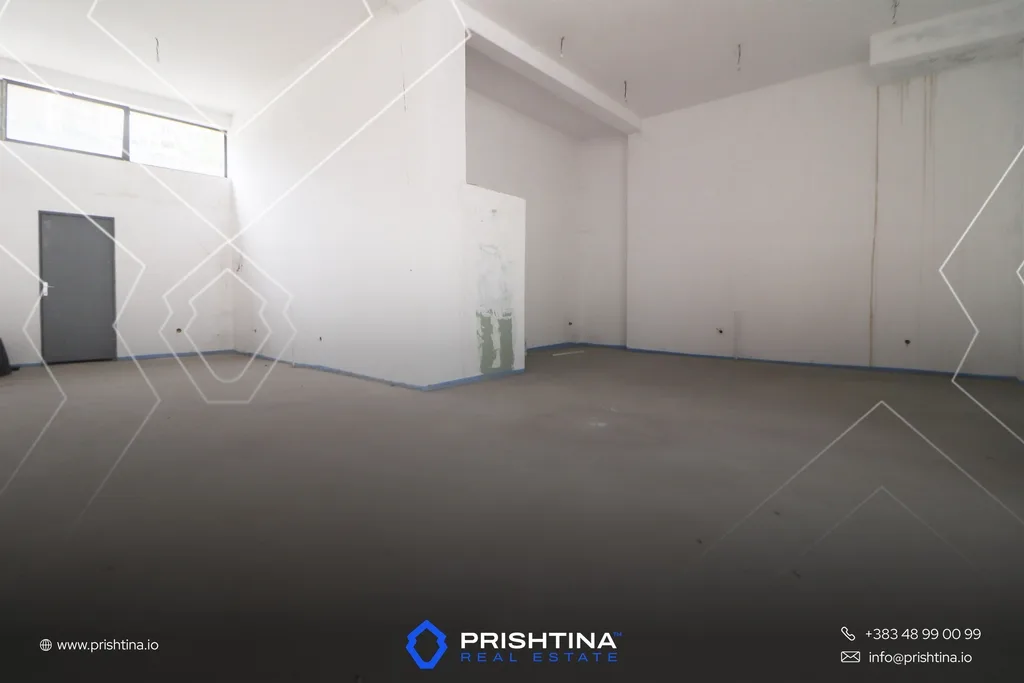 Lokal me qira 230m² në Arbëri/Dragodan