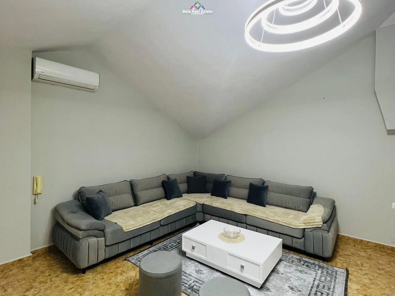 Apartament Me Qera 2+1 Tek Ish Parku (ID B221390) Tirane