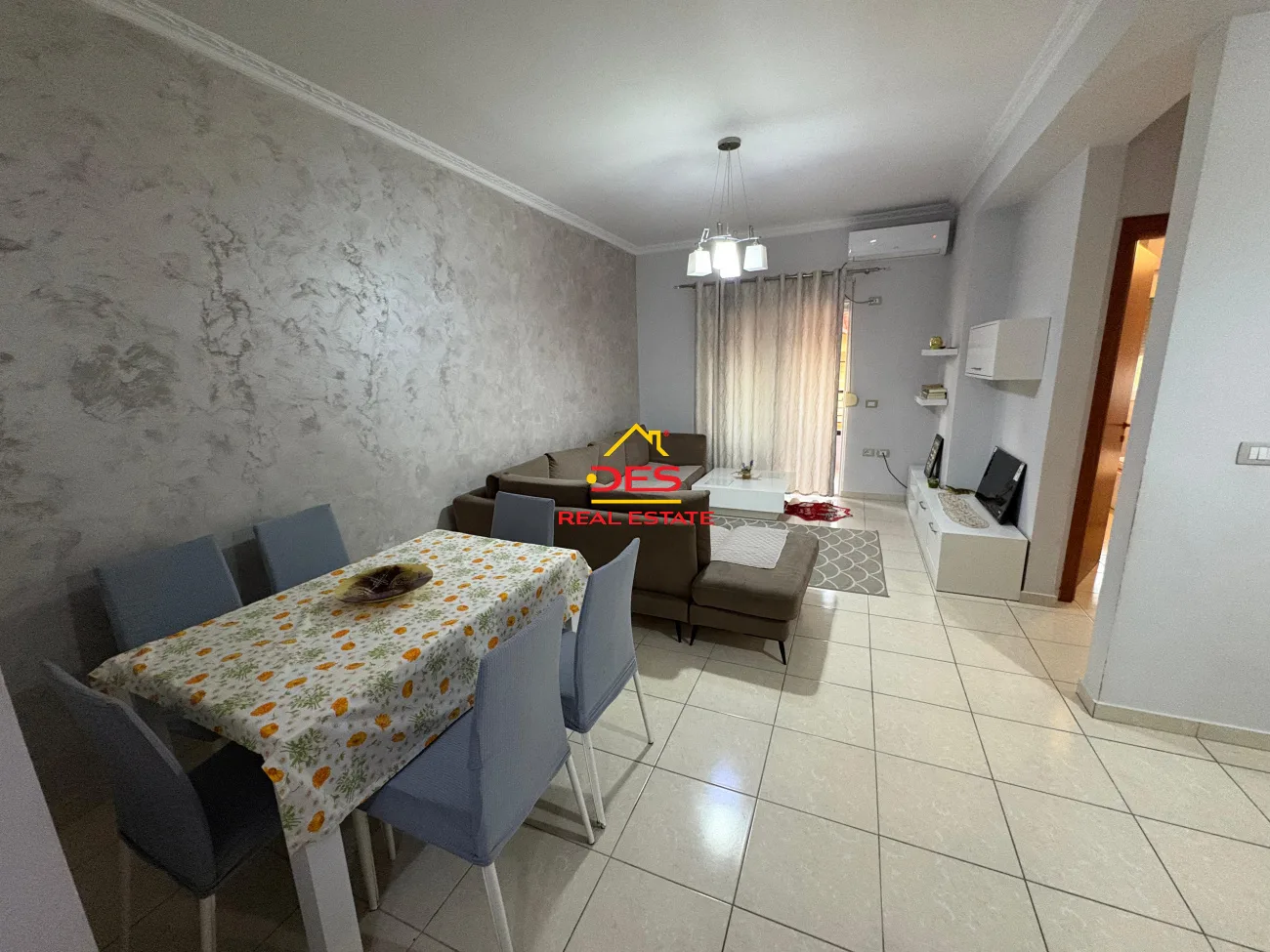 Shitet apartament 1+1 te ish-kombinati i peshkut, vlorë