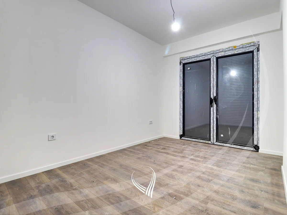 Zyre me 3 dhoma pune me qira në lagjen Lakrishtë – Prime Residence 3