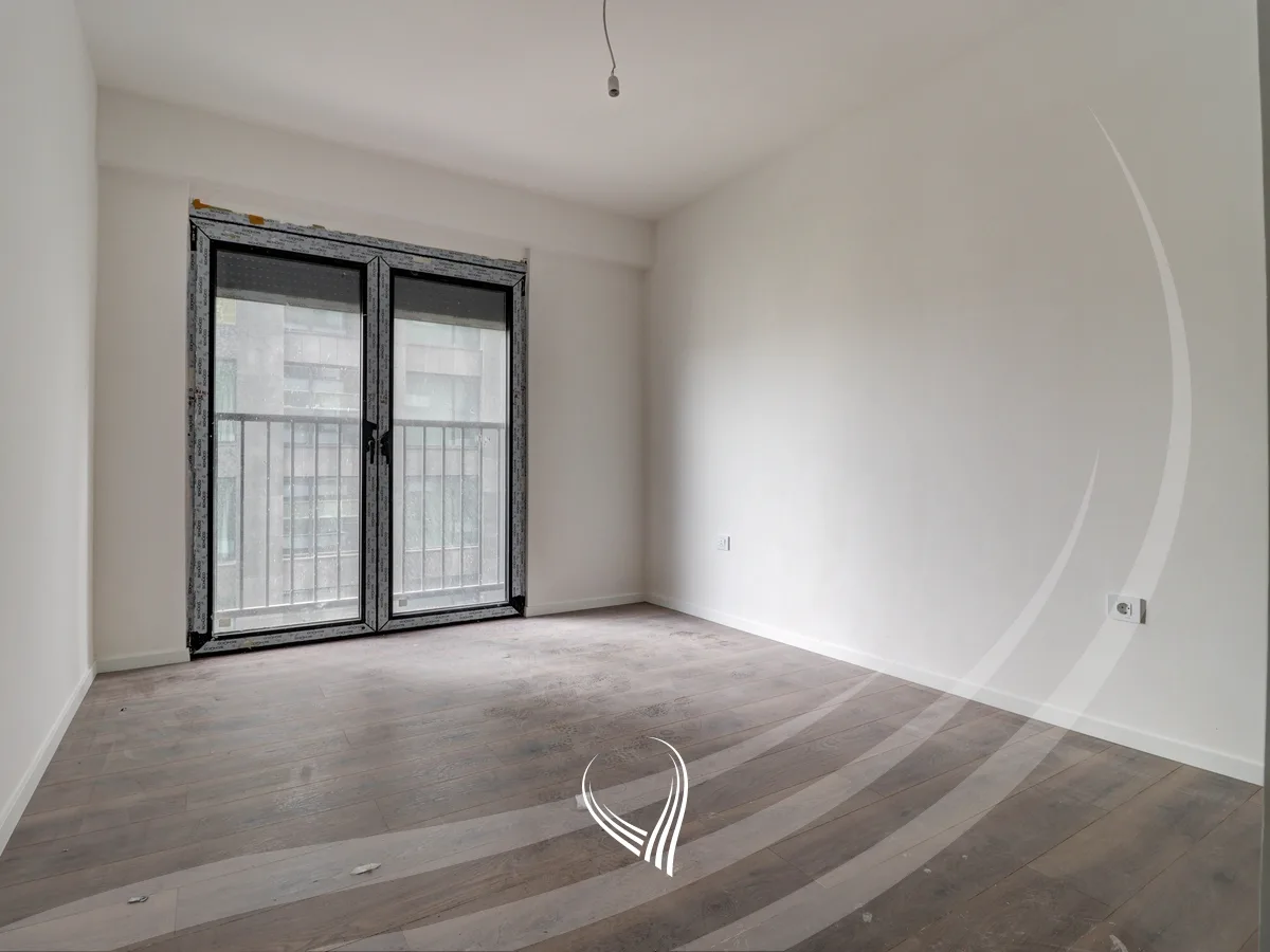 Zyre me 3 dhoma pune me qira në lagjen Lakrishtë – Prime Residence 3