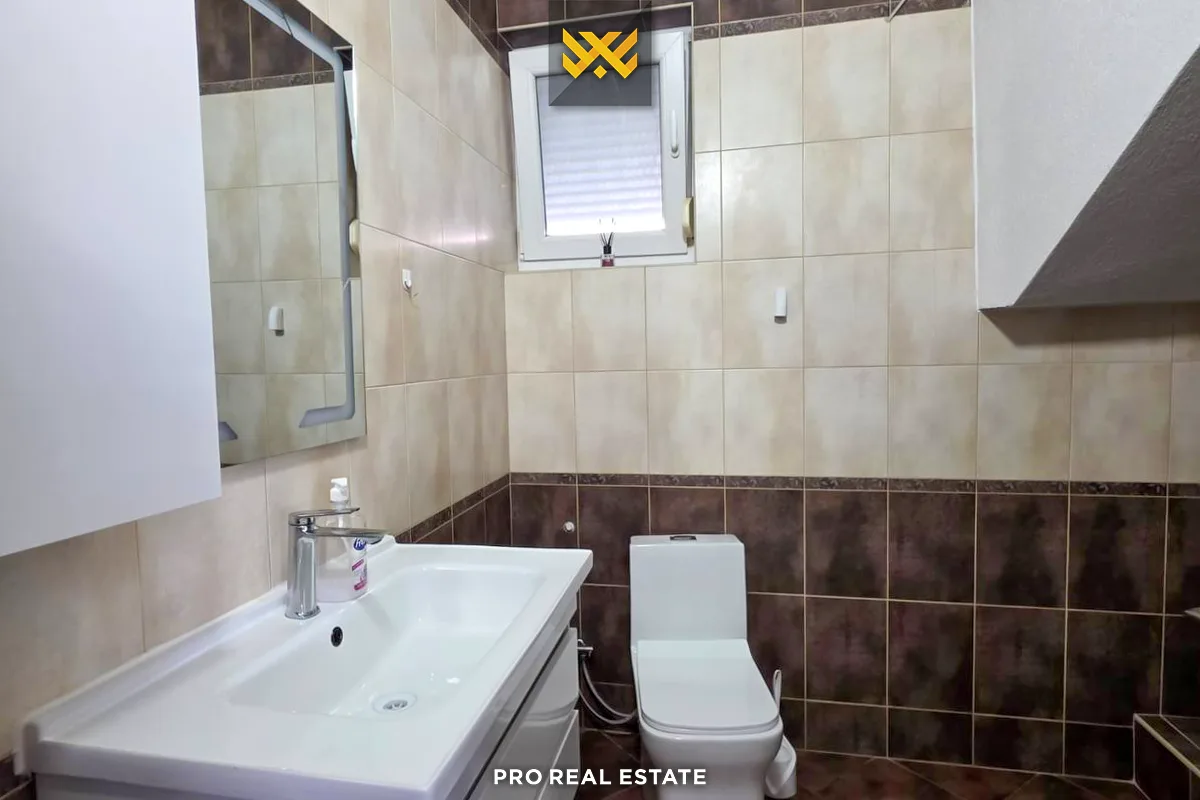 Shtëpi 450m² për #SHITJE në Veternik