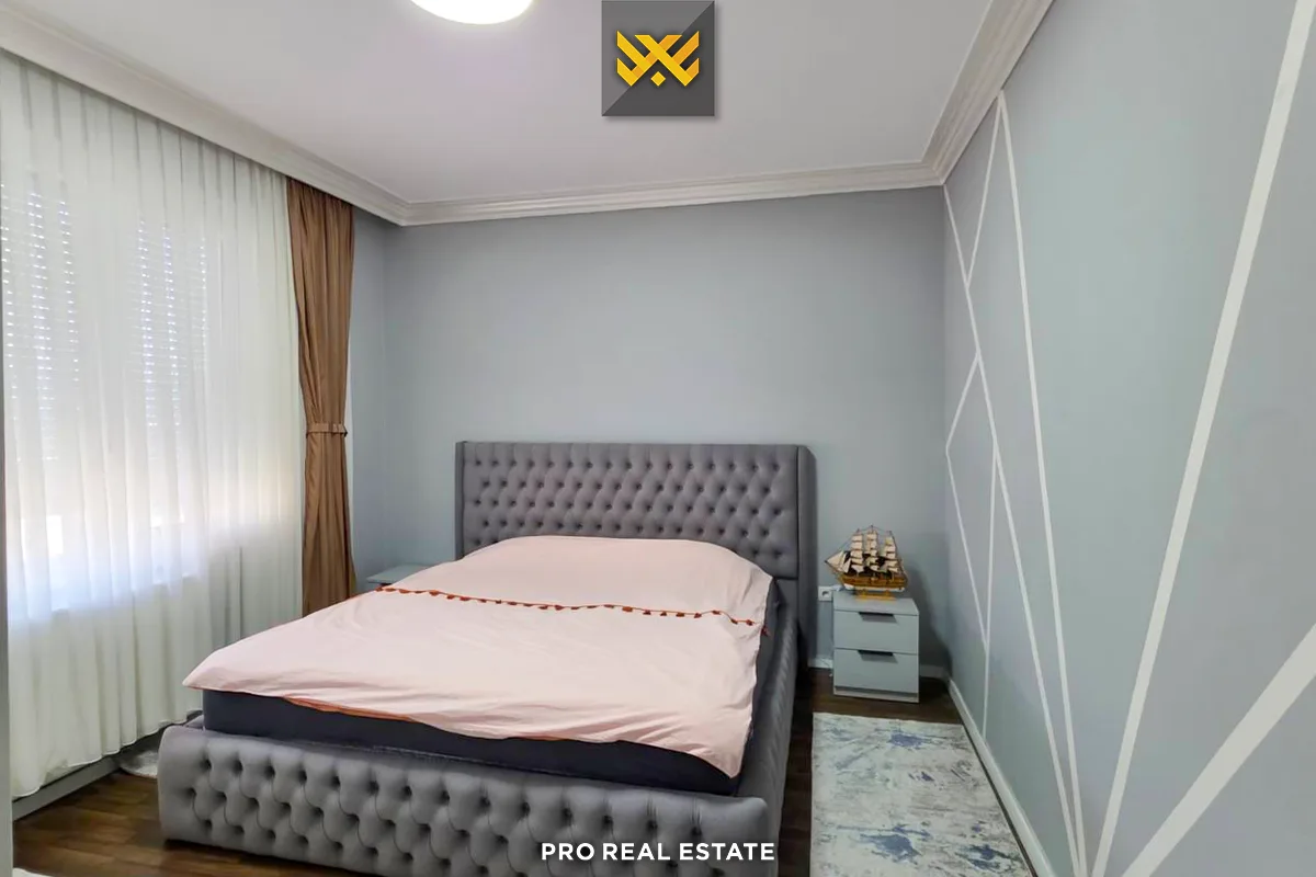 Shtëpi 450m² për #SHITJE në Veternik