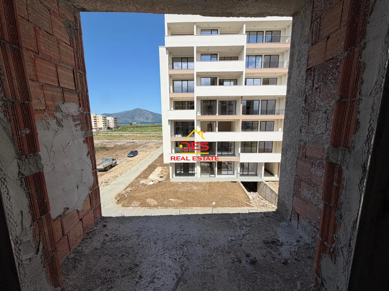 Shitet apartament 3+1 në orikum, vlorë.