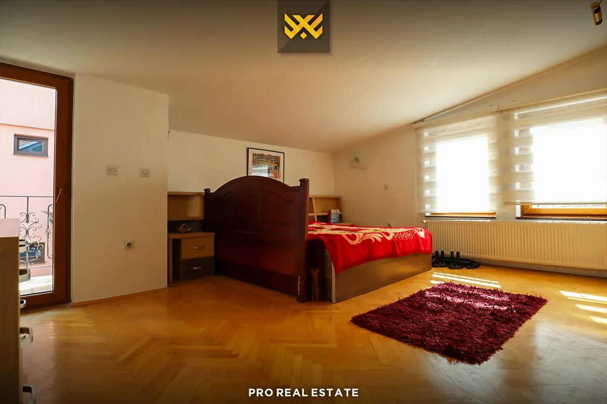 Kat Shtëpie 120m² me #QIRA në Velani.