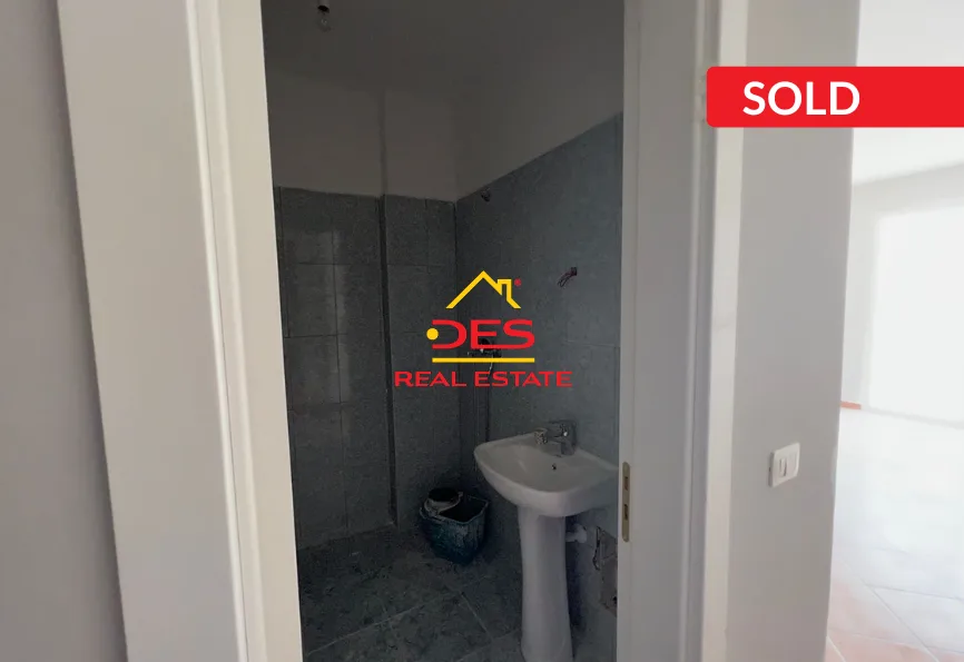Shitet garsoniere në qendër, shëngjin