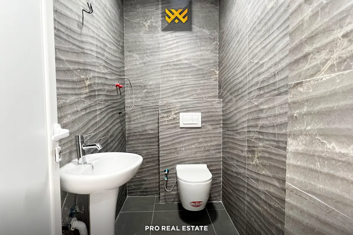 Lokal 115m² për #SHITJE te Mati 1