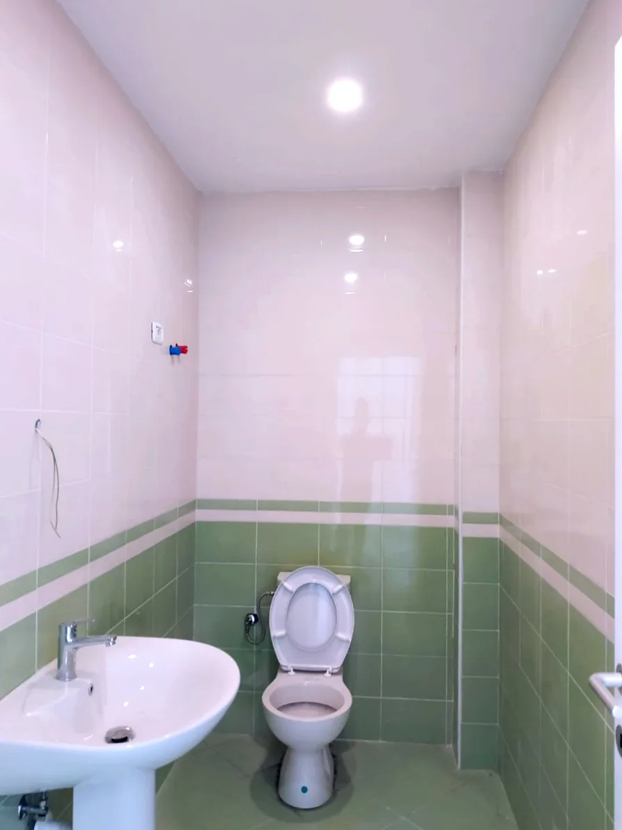 Jepet me qira ambient biznesi tek rruga ndre mjeda, kompleksi kristal 1, tiranë