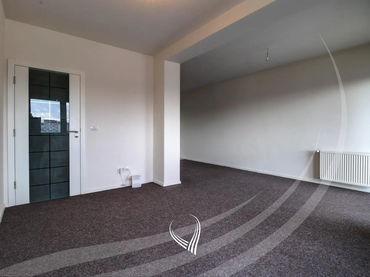 Zyre me 2 dhoma pune me qira në lagjen Kalabria – Emshir
