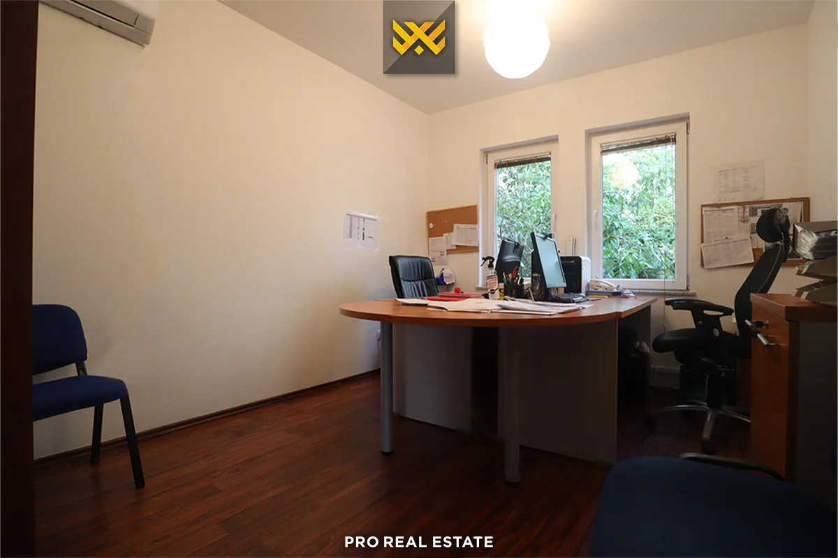 Shtëpi – Zyre 280m²+ 40m² me #QIRA në Pejton