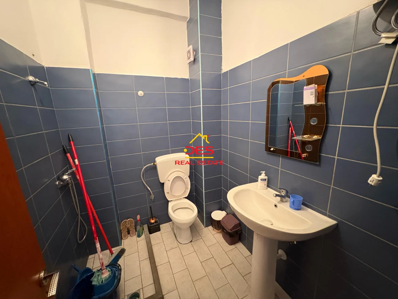 Shitet apartament 1+1 te ish kombinati i peshkut, vlorë