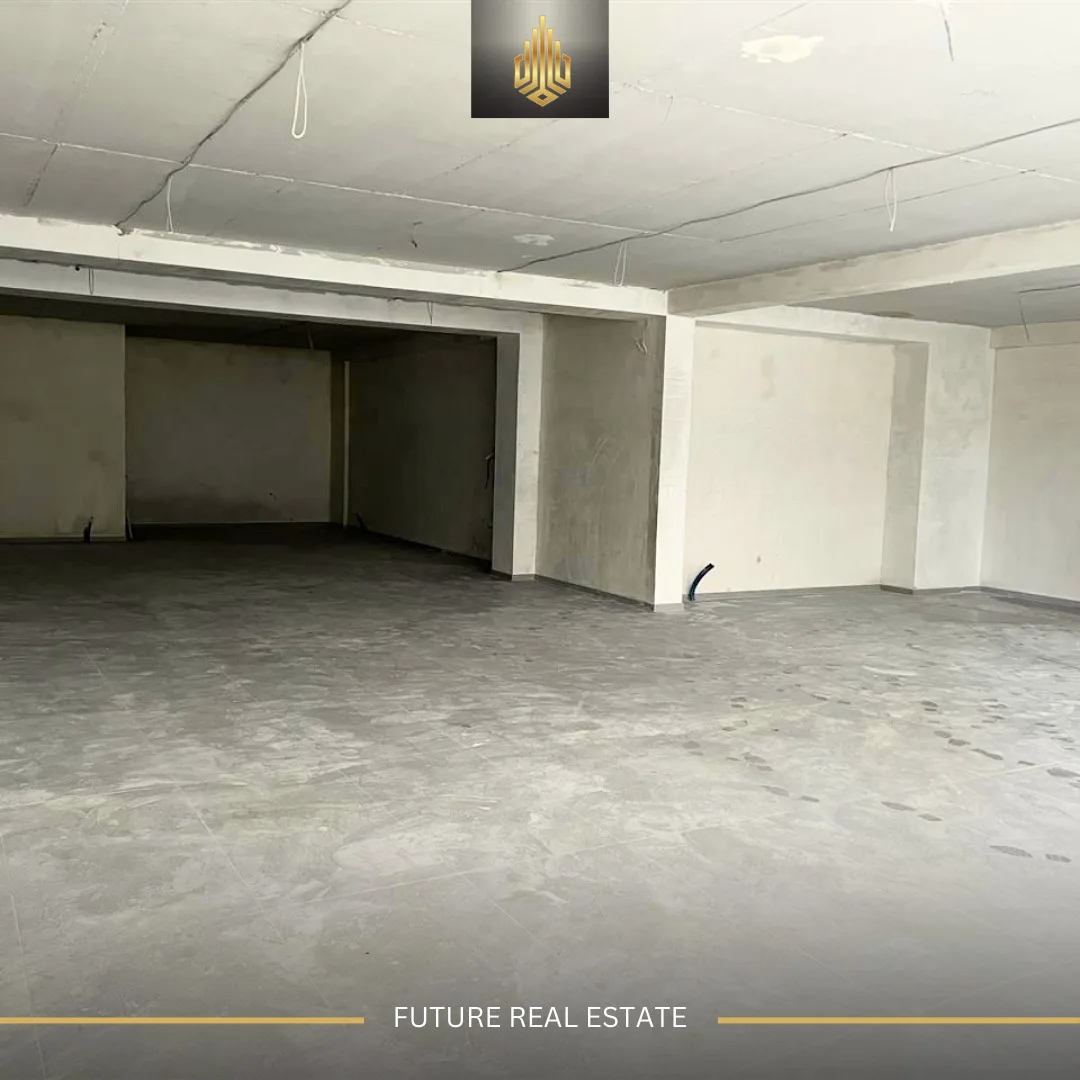 Lokal me QERA/168m²