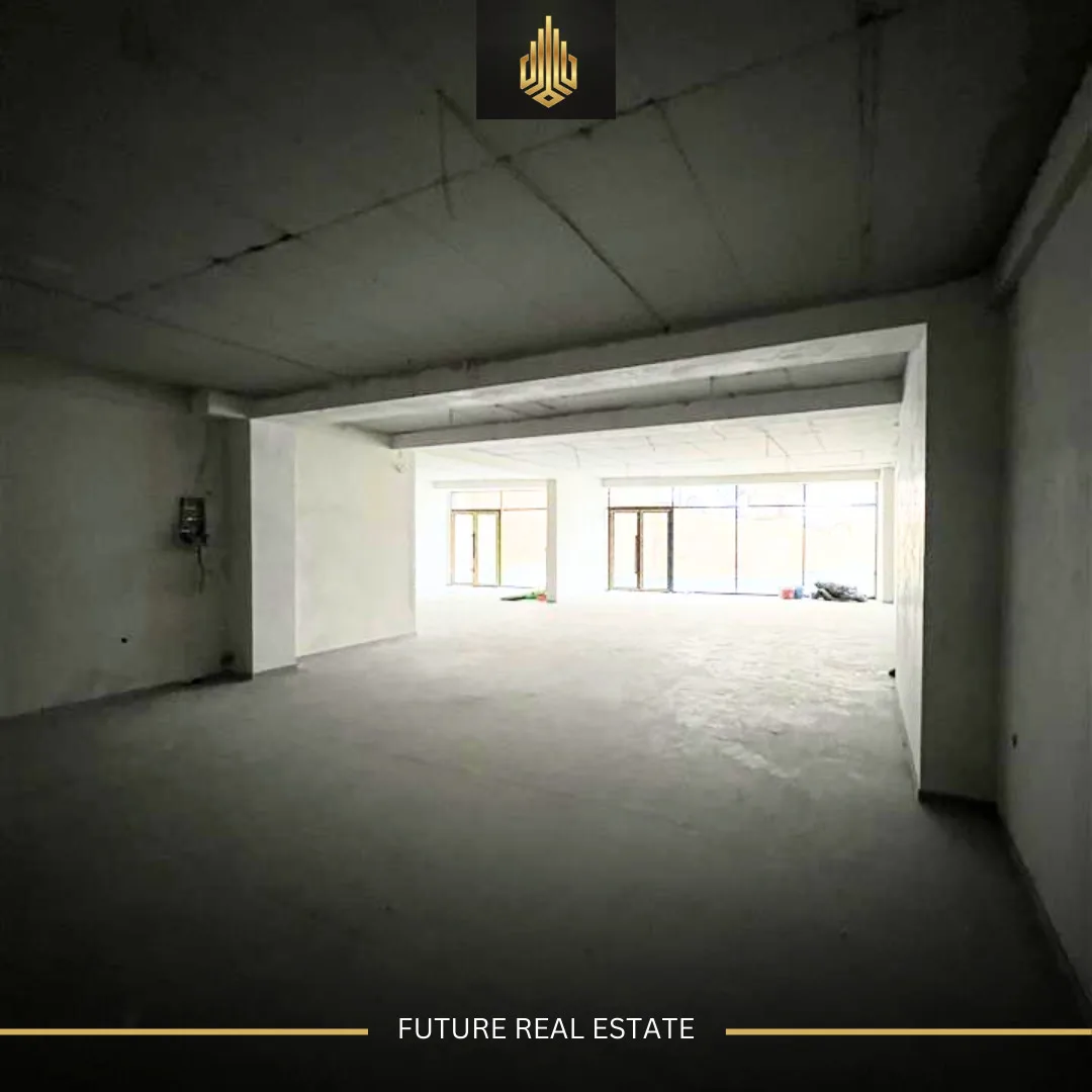 Lokal me QERA/168m²