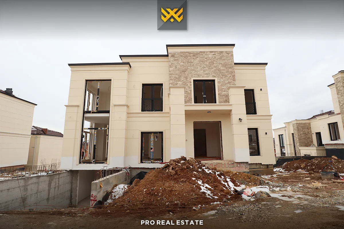 Shtëpi 585m² për #SHITJE në Royal Green Residence