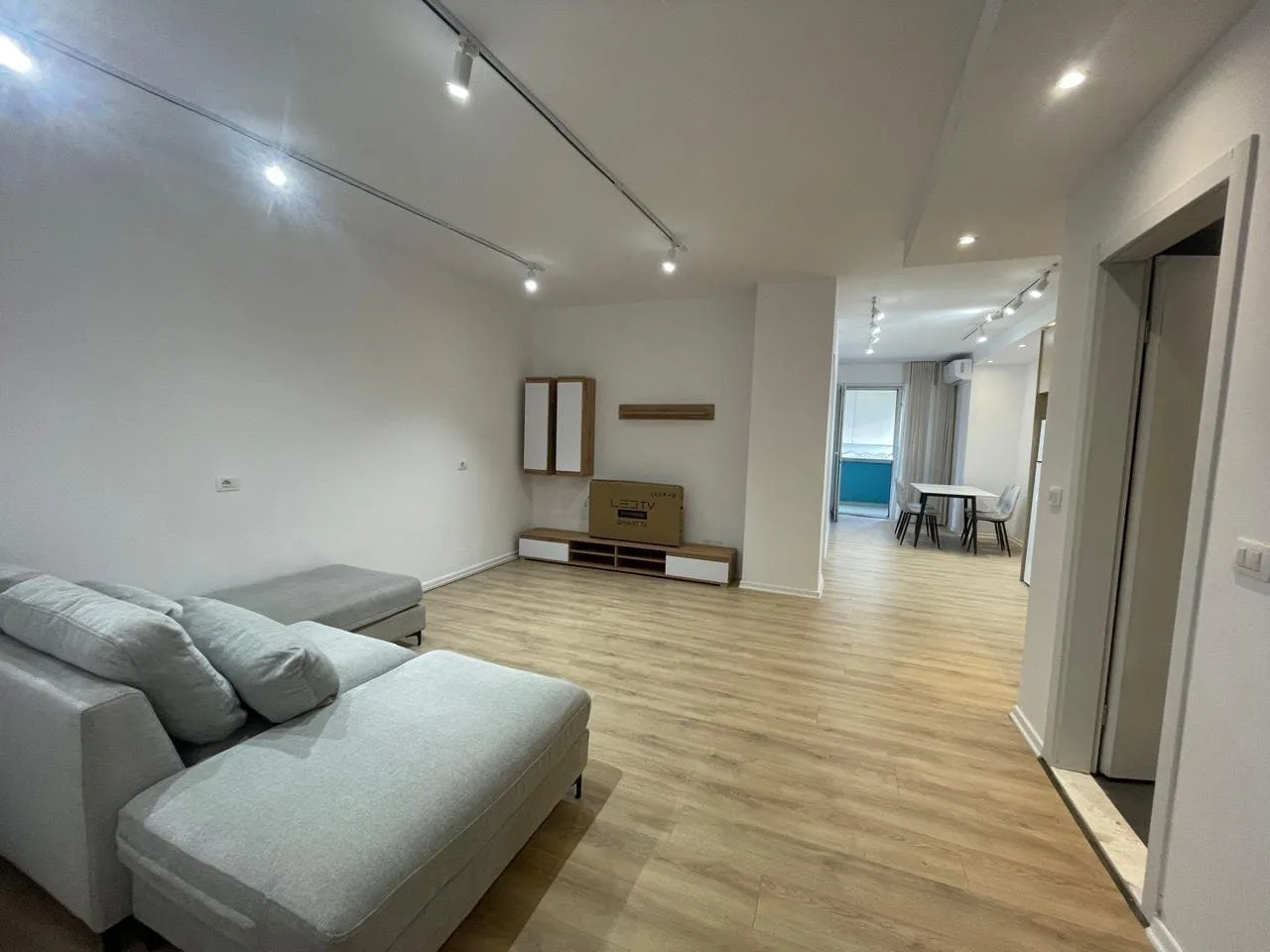 Apartament 1+1 Me Qera Tek Materniteti I Ri (ID B2101168) Tirane.