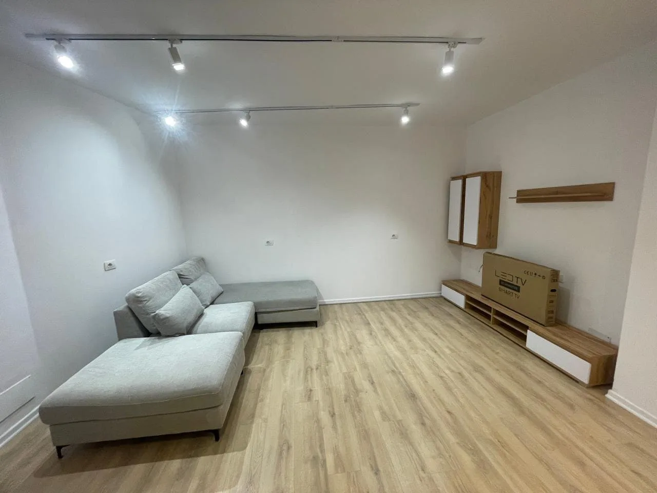 Apartament 1+1 Me Qera Tek Materniteti I Ri (ID B2101168) Tirane.