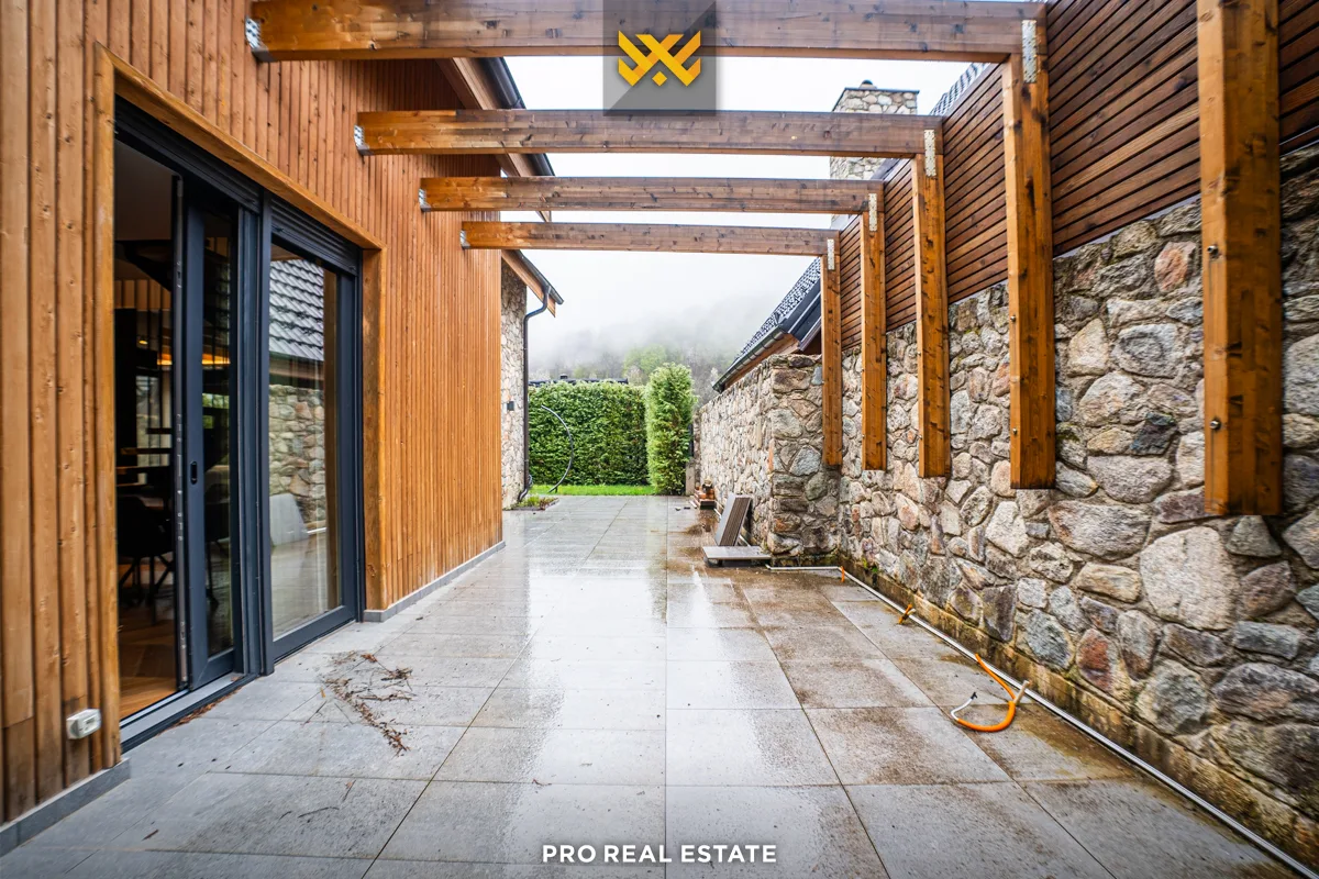 Villë 240m² për #SHITJE në Brezovicë