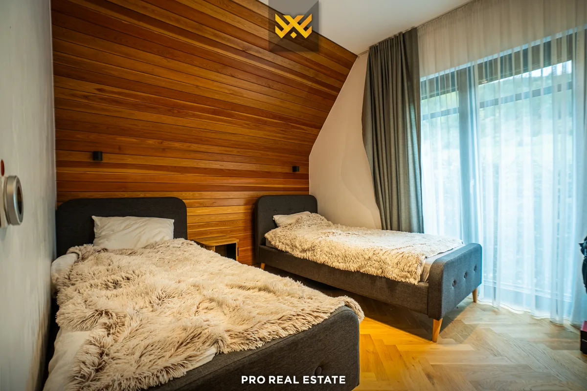 Villë 240m² për #SHITJE në Brezovicë
