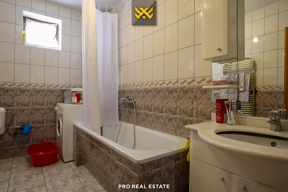Shtëpi 500m² për #SHITJE në Tokbashqe