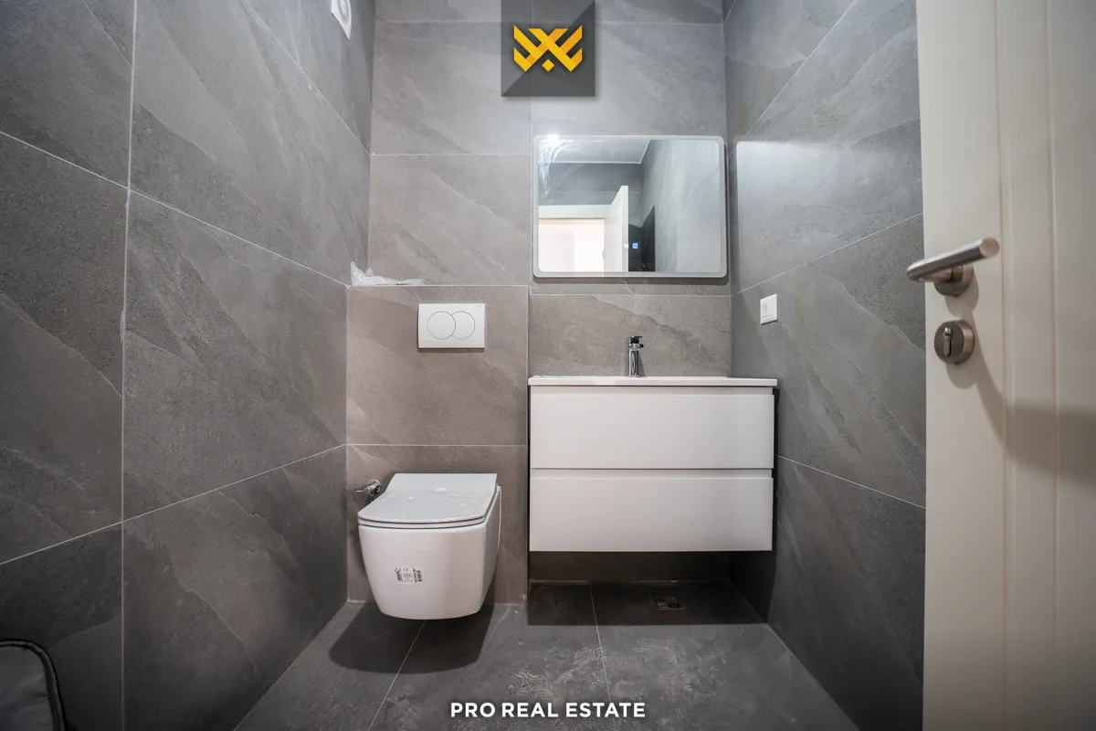 Banesë 221.22m² për #SHITJE te Prishtina e Re
